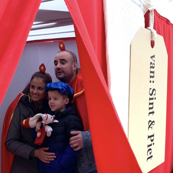 Kado-photobooth-selfiehokje-selfiebox-sintselfie-sinterklaasfeest-website-origineel